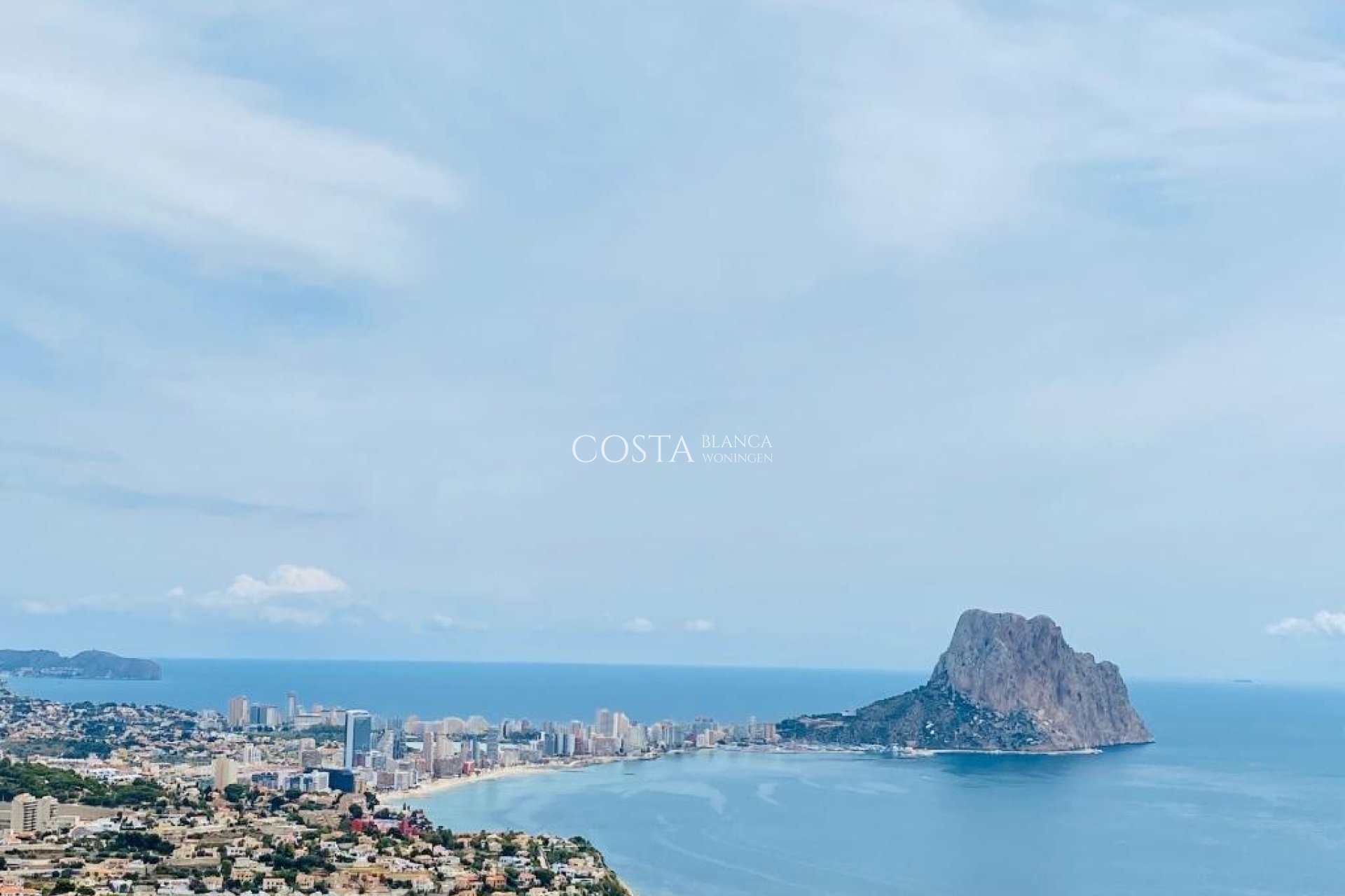 Nowy budynek - Willa -
Calpe