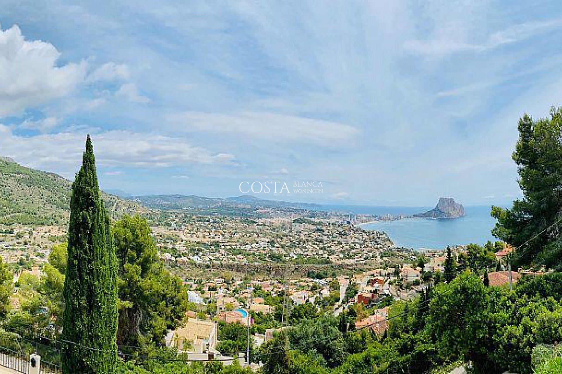 Nowy budynek - Willa -
Calpe