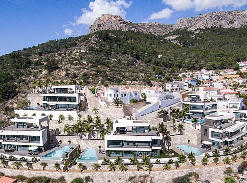 Nowy budynek - Willa -
Calpe