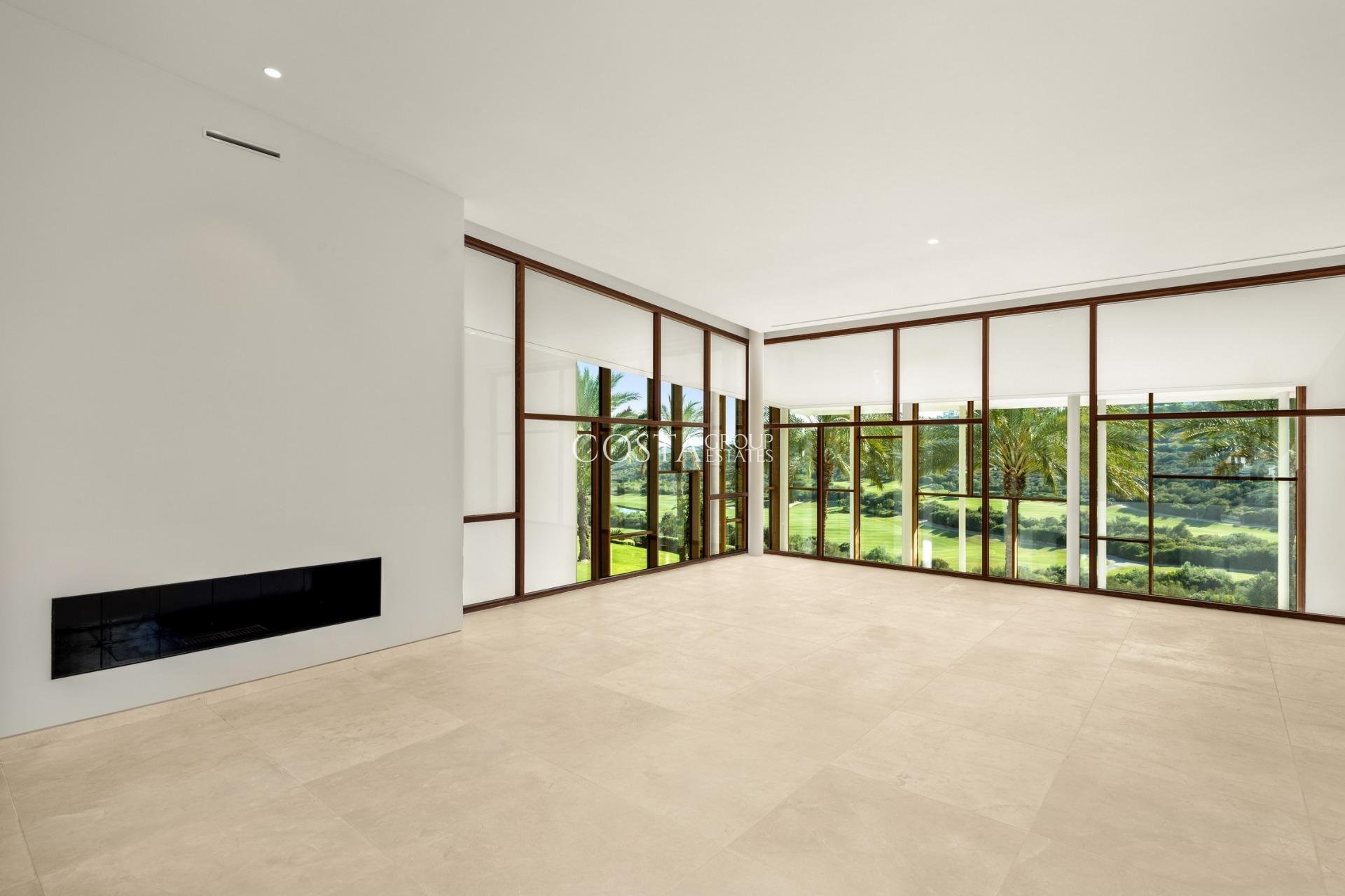 Nowy budynek - Willa -
Casares - Pedregales