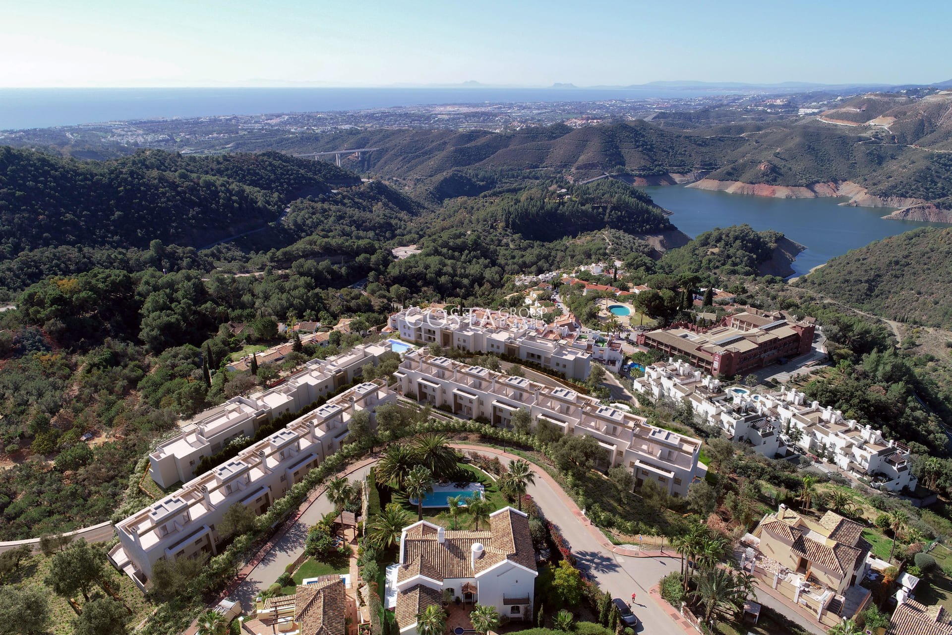 Nowy budynek - Willa -
Cerros del Lago