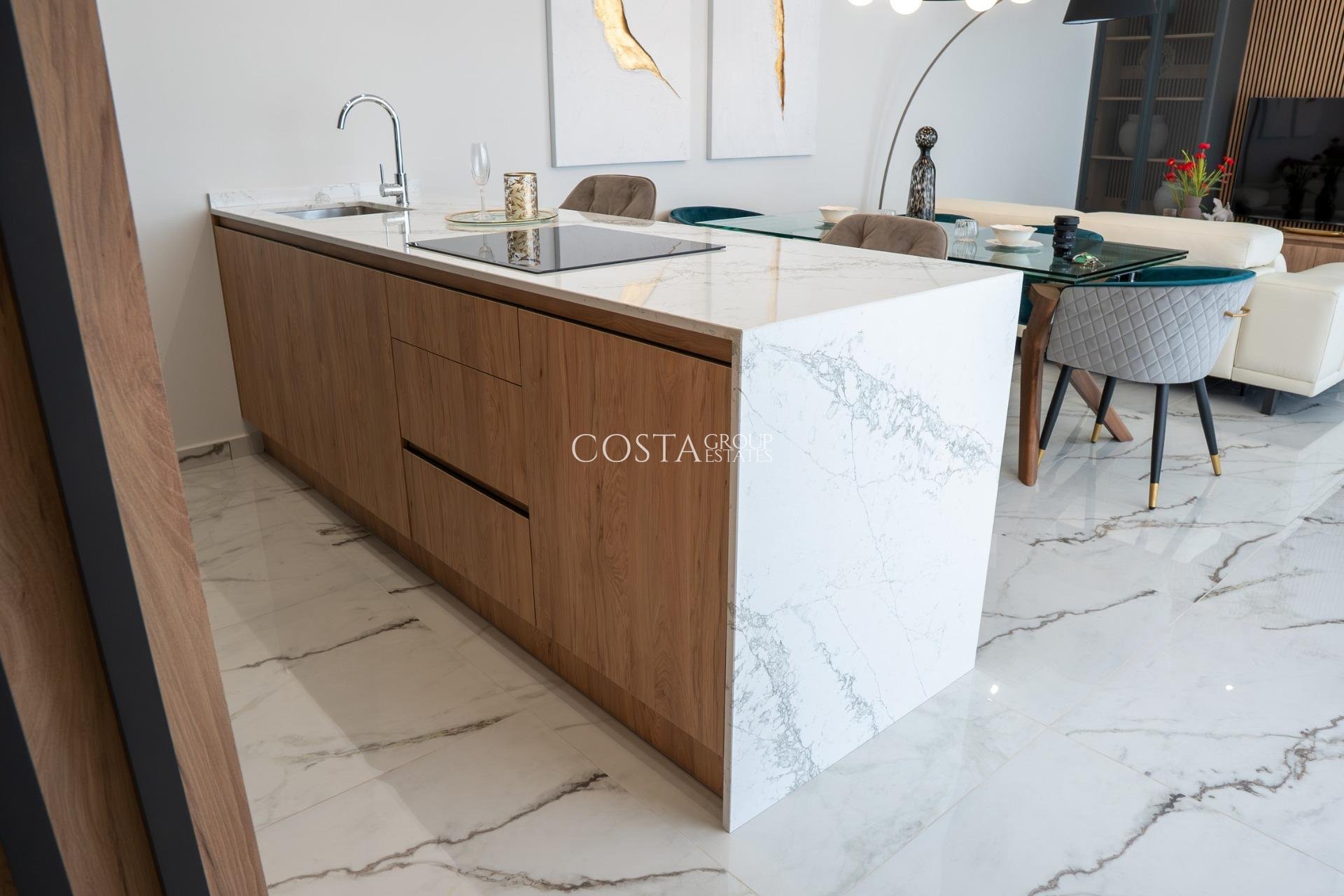 Nowy budynek - Willa -
Ciudad Quesada - Lo Marabú