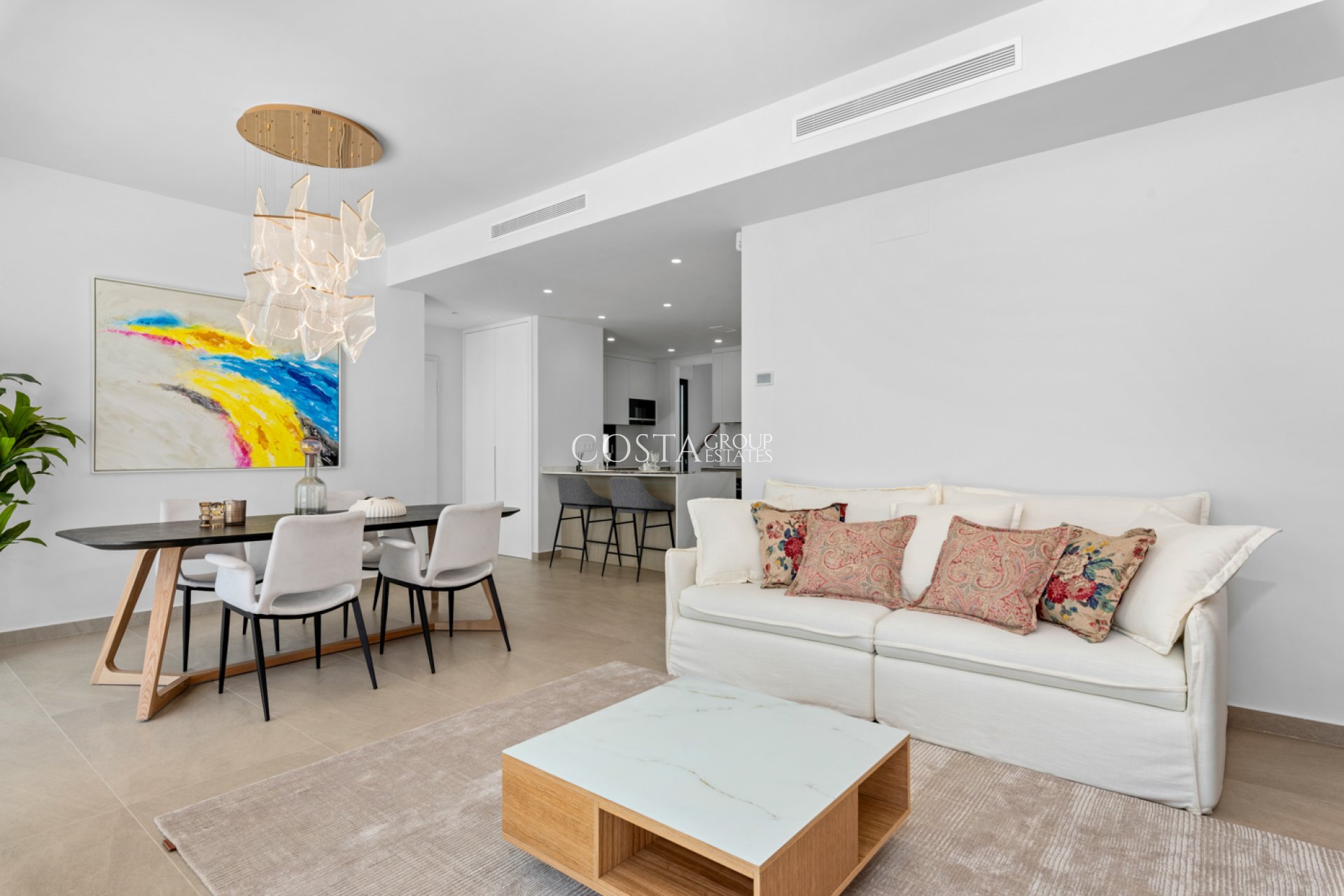 Nowy budynek - Willa -
Dehesa de Campoamor