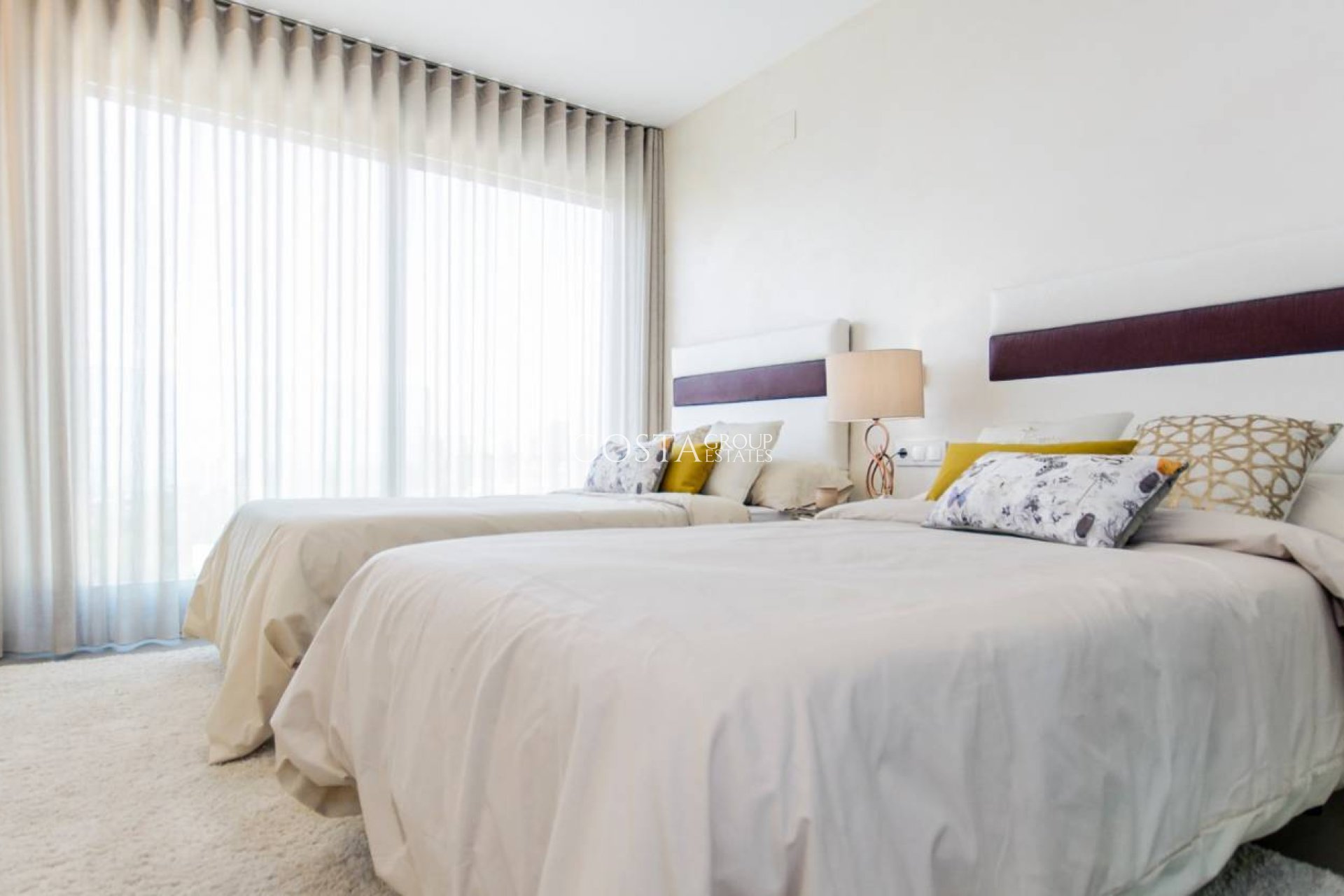 Nowy budynek - Willa -
Dehesa de Campoamor