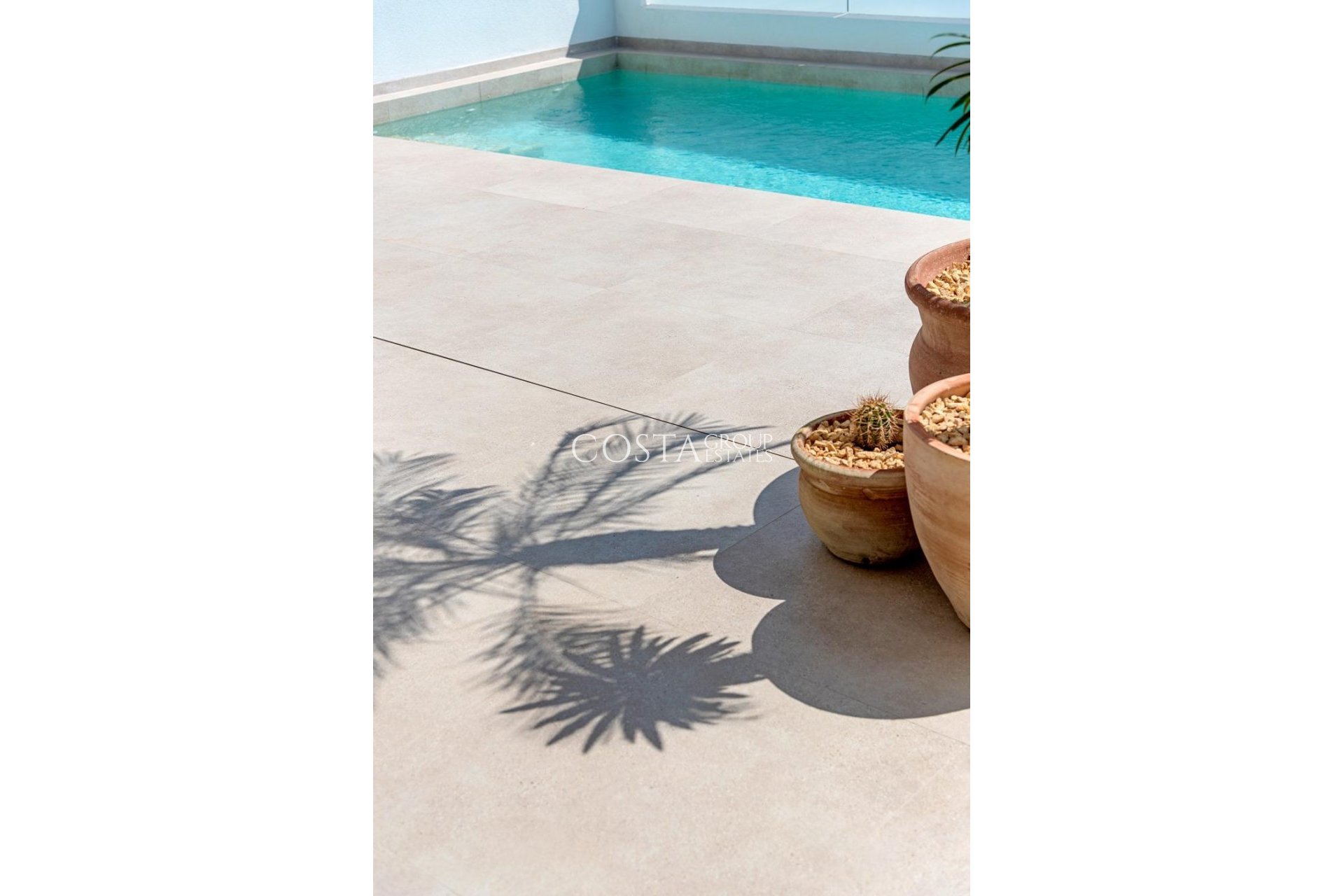 Nowy budynek - Willa -
Dolores - Sector 3