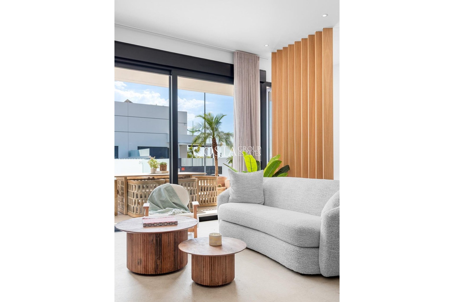 Nowy budynek - Willa -
Dolores - Sector 3