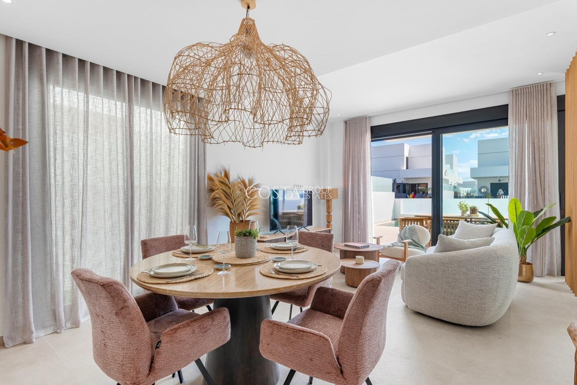 Nowy budynek - Willa -
Dolores - Sector 3