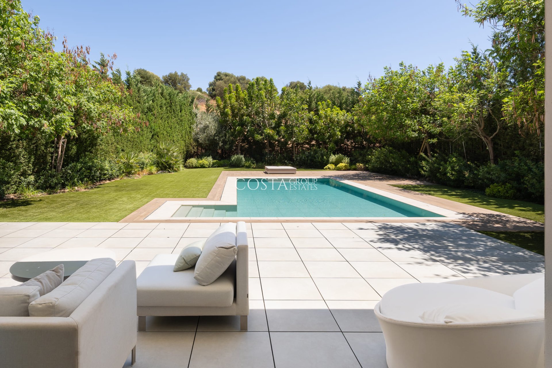 Nowy budynek - Willa -
Estepona