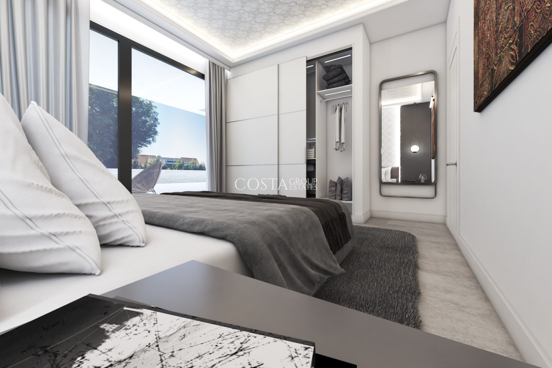 Nowy budynek - Willa -
Fuengirola
