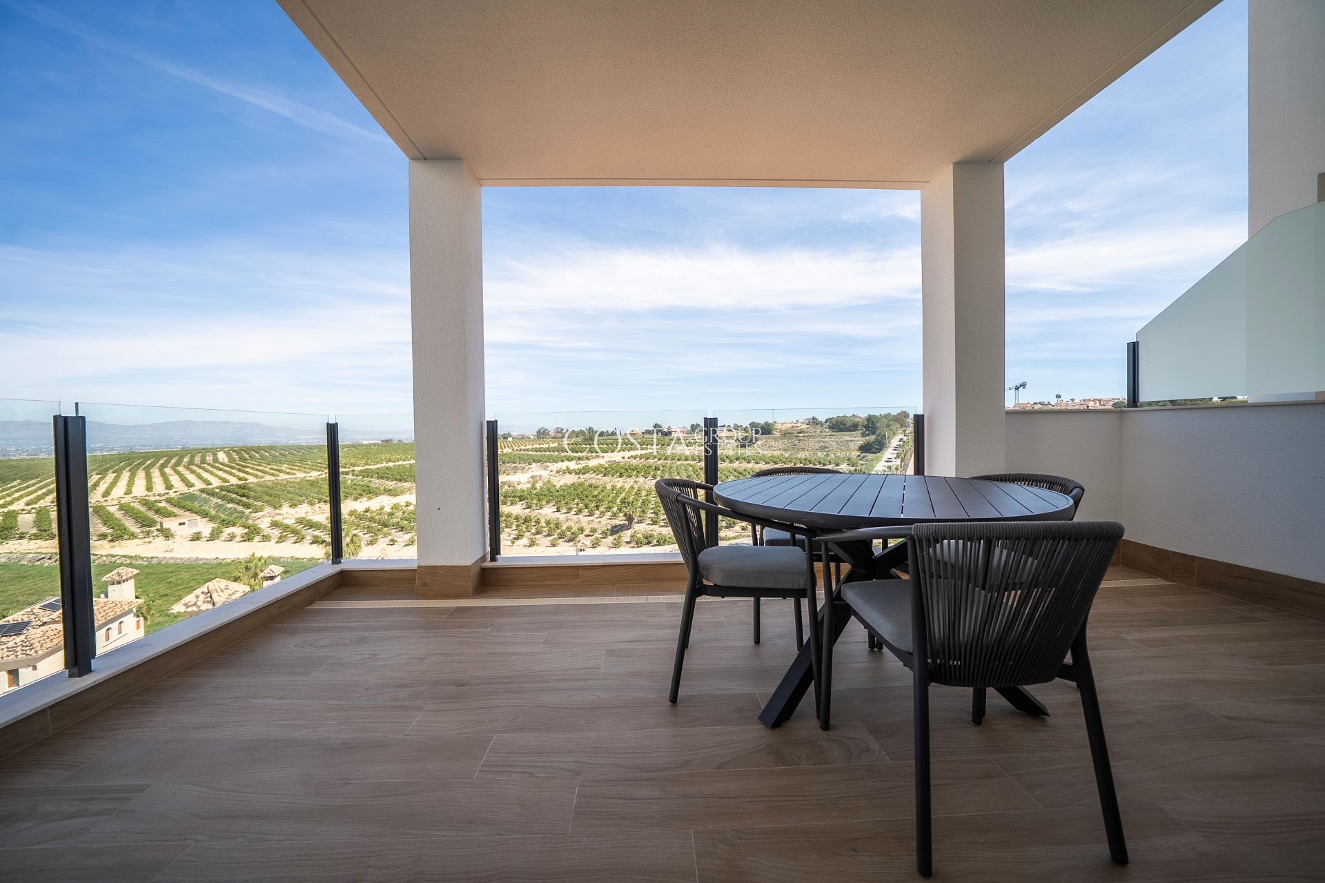 Nowy budynek - Willa -
La Finca Golf