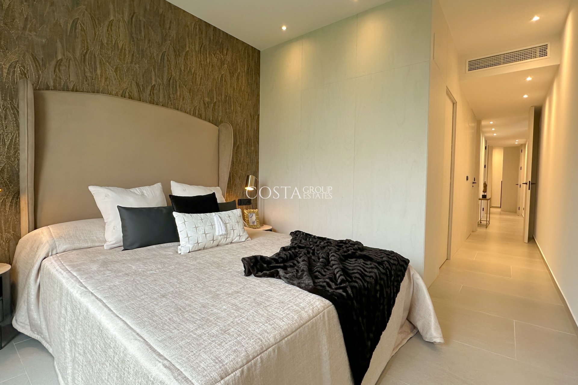 Nowy budynek - Willa -
La Finca Golf