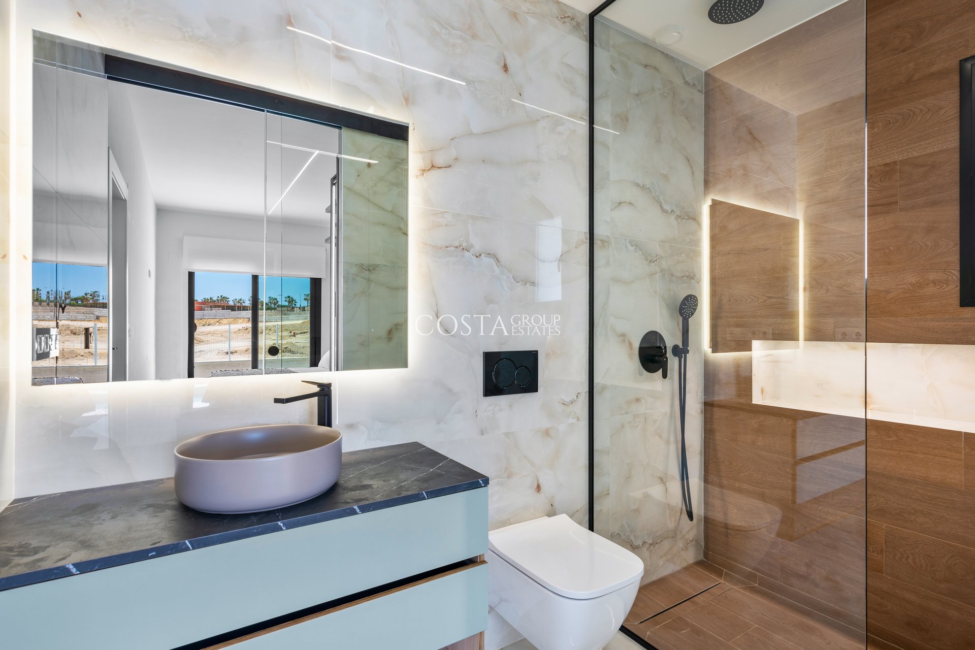 Nowy budynek - Willa -
La Finca Golf