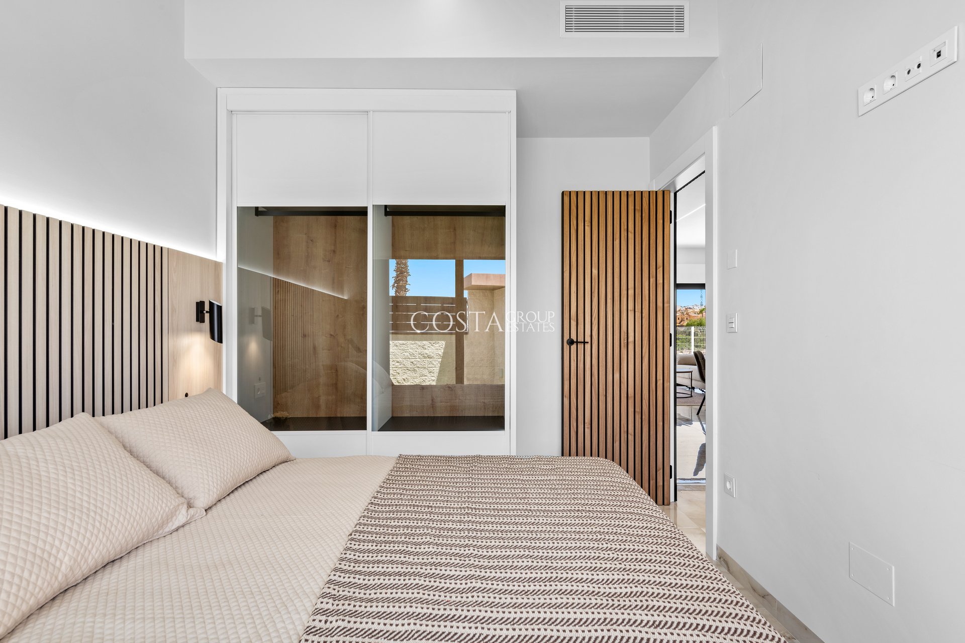 Nowy budynek - Willa -
La Finca Golf