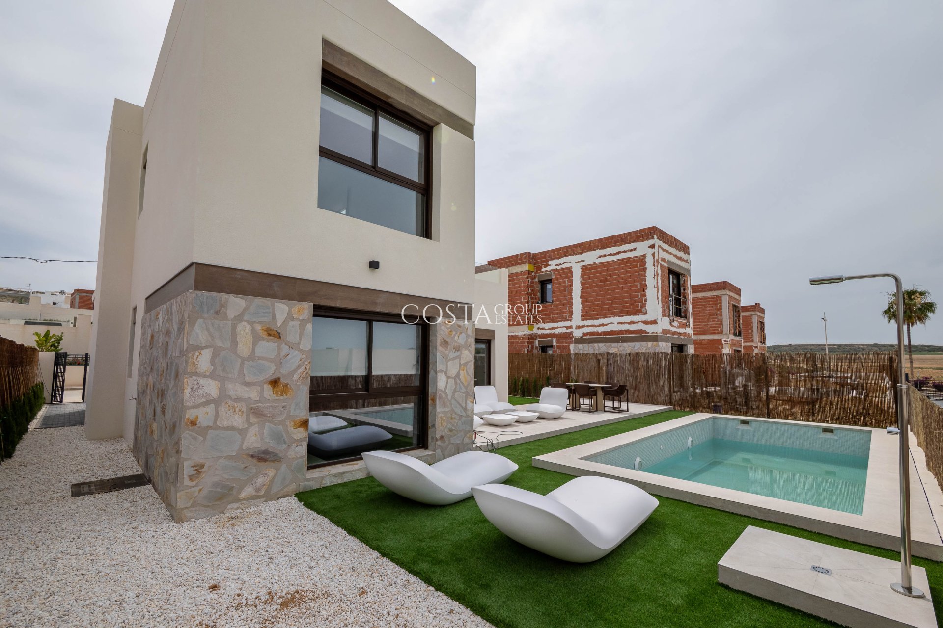 Nowy budynek - Willa -
La Finca Golf