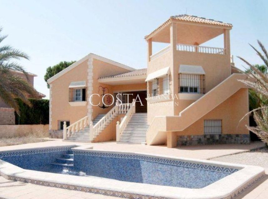 Nowy budynek - Willa -
La Manga del Mar Menor - La Manga Del Mar Menor
