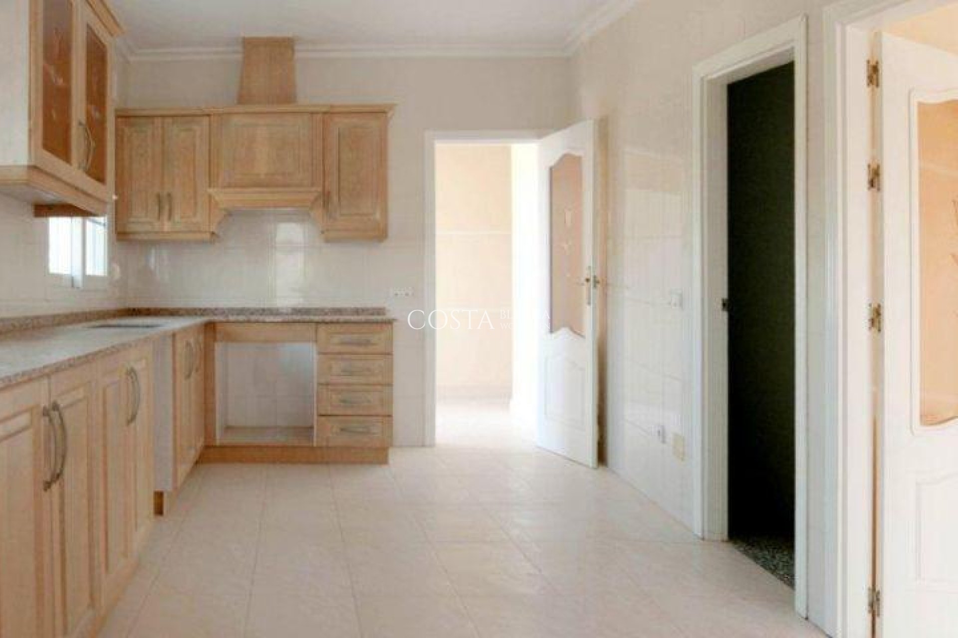 Nowy budynek - Willa -
La Manga del Mar Menor - La Manga Del Mar Menor