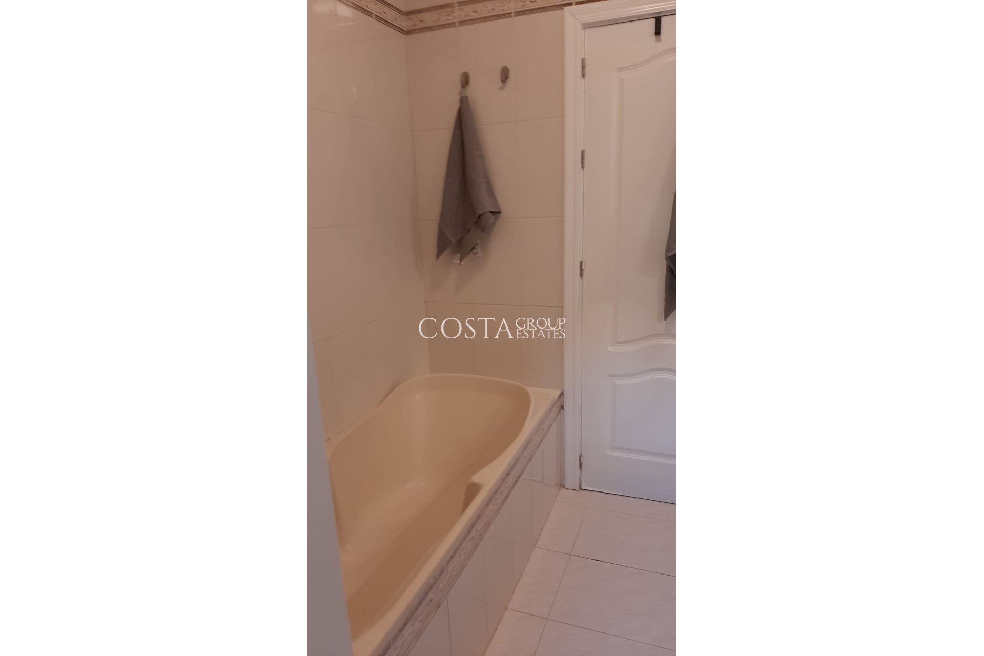 Nowy budynek - Willa -
La Manga del Mar Menor - La Manga Del Mar Menor