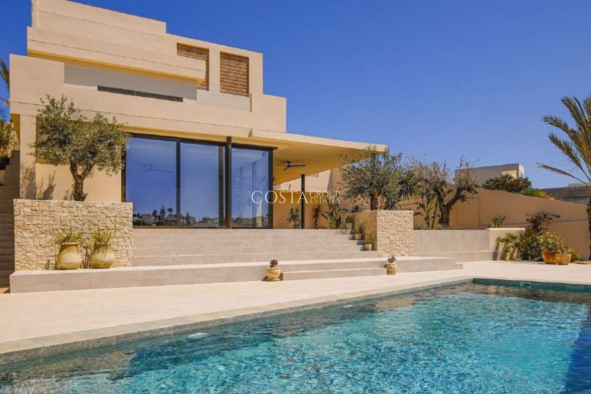 Nowy budynek - Willa -
La Marina