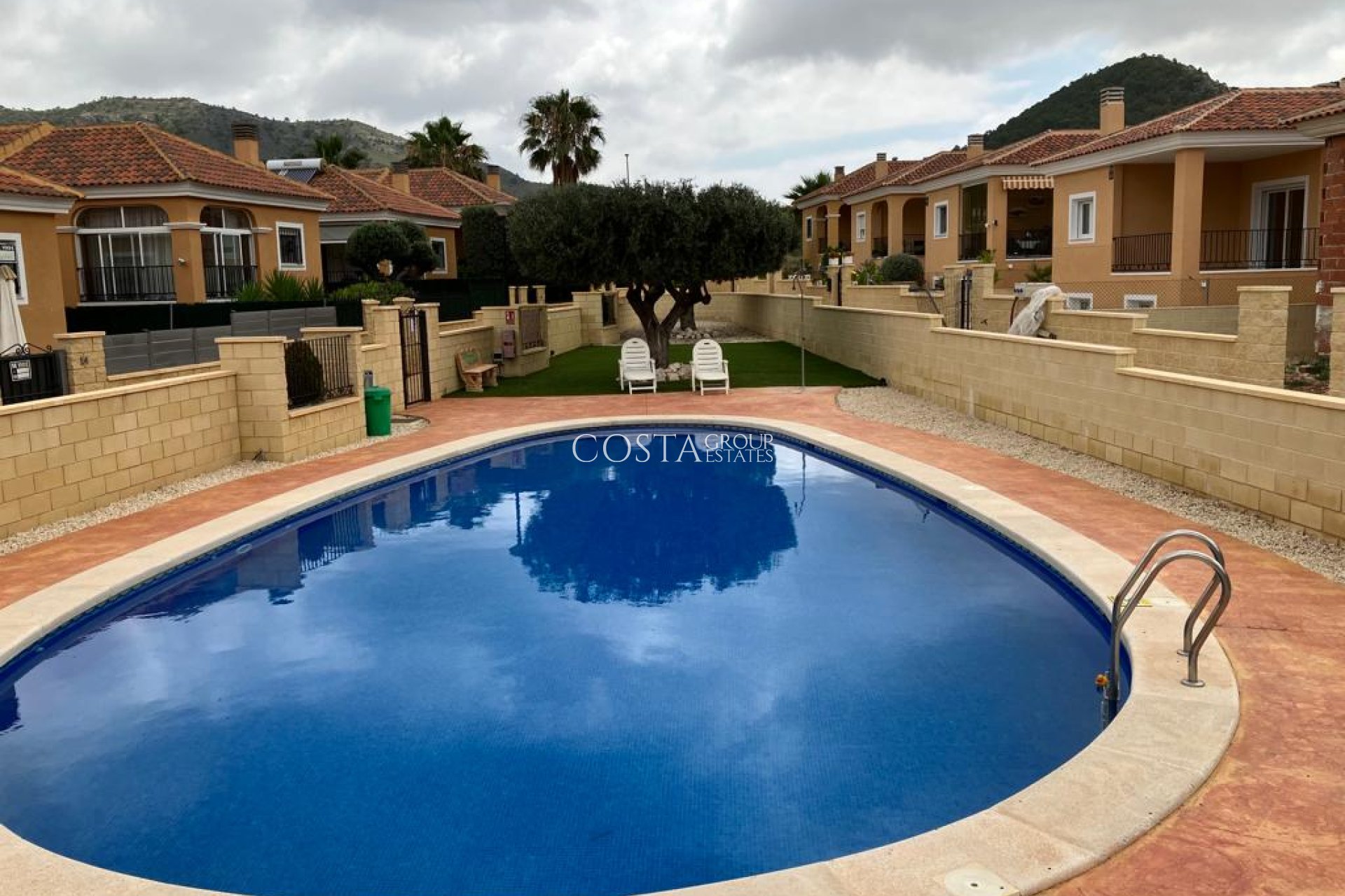 Nowy budynek - Willa -
La Romana