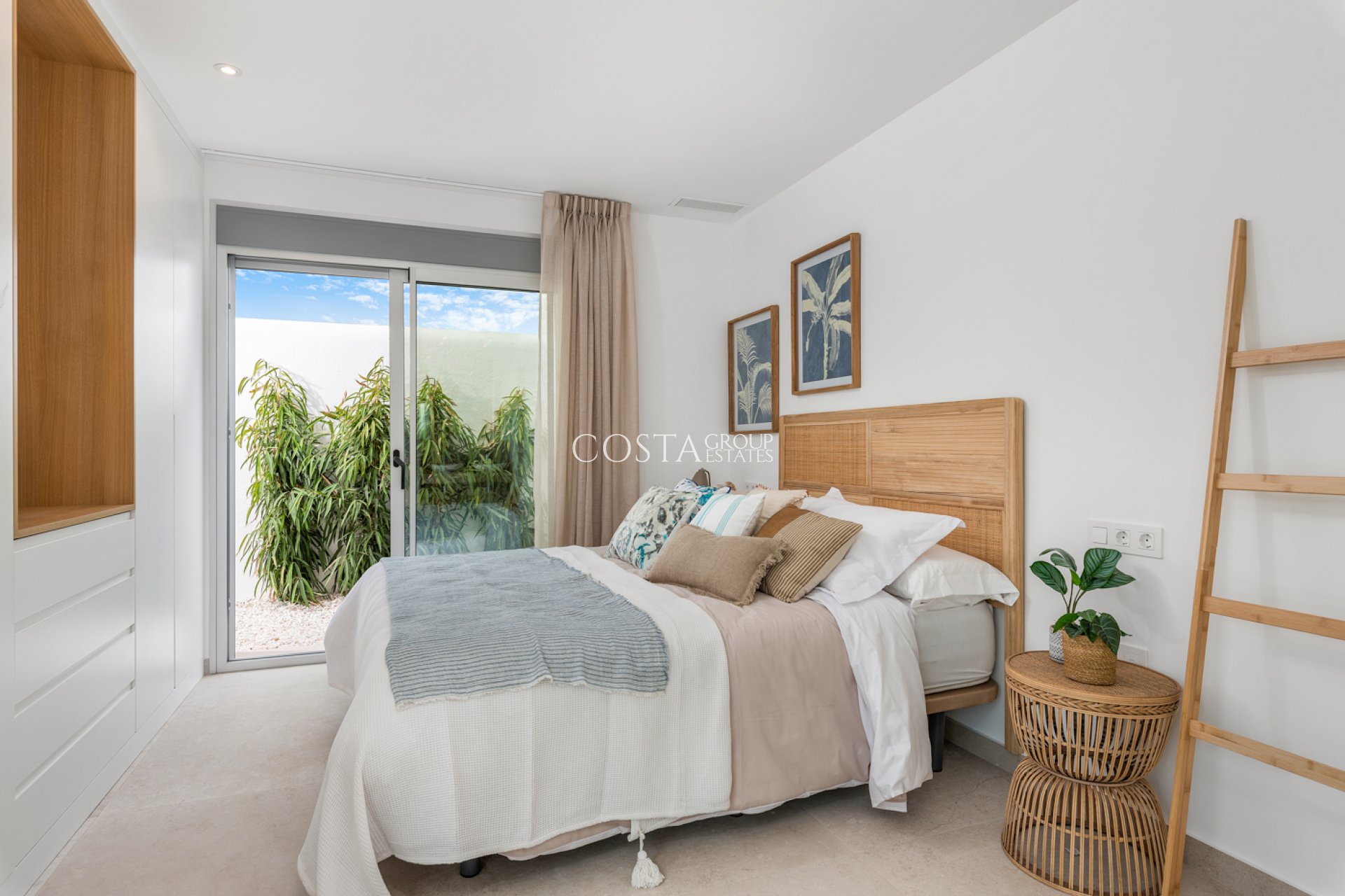 Nowy budynek - Willa -
Los Alcazares - Los Alcázares