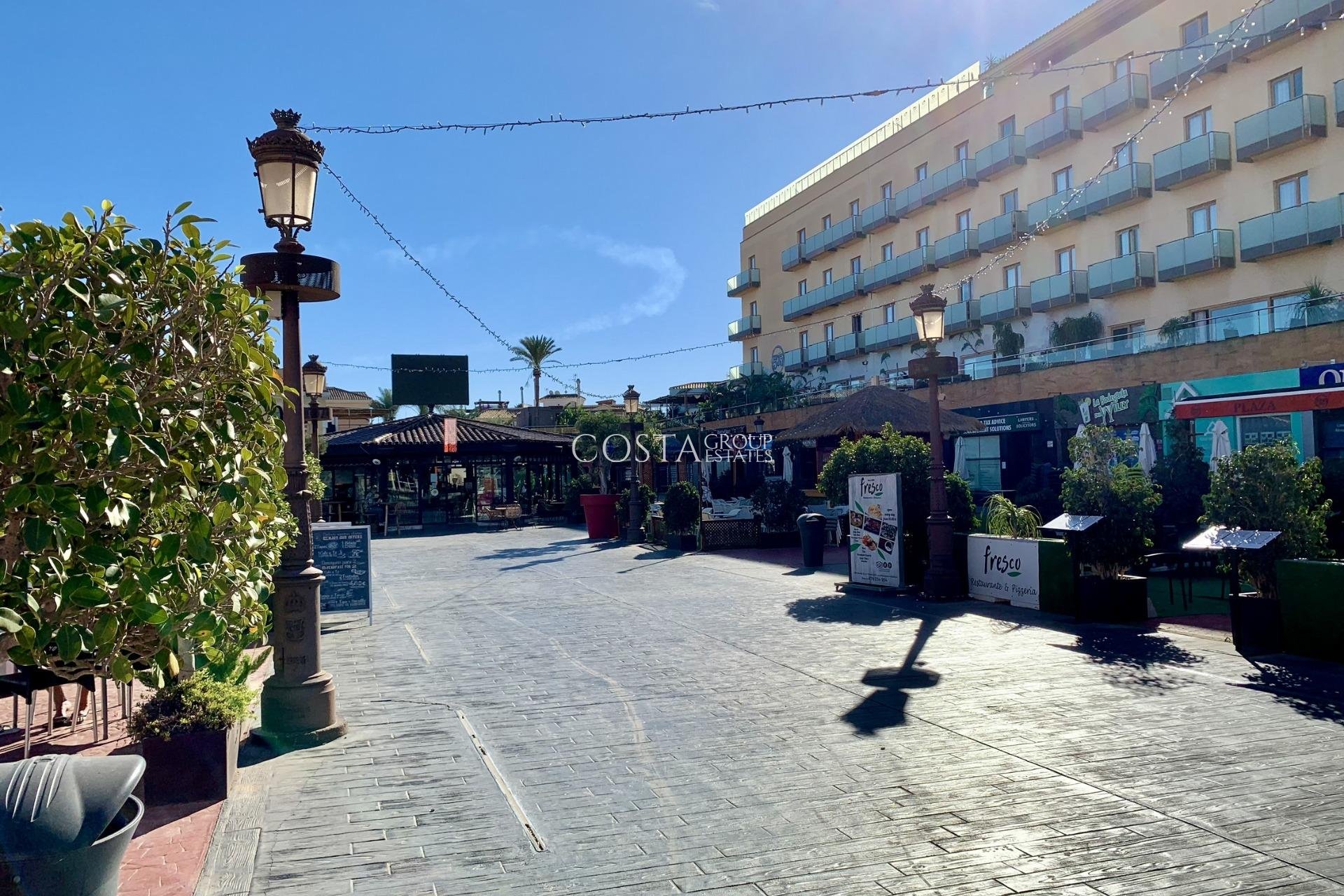 Nowy budynek - Willa -
Los Alcazares - Playa la Atascadera