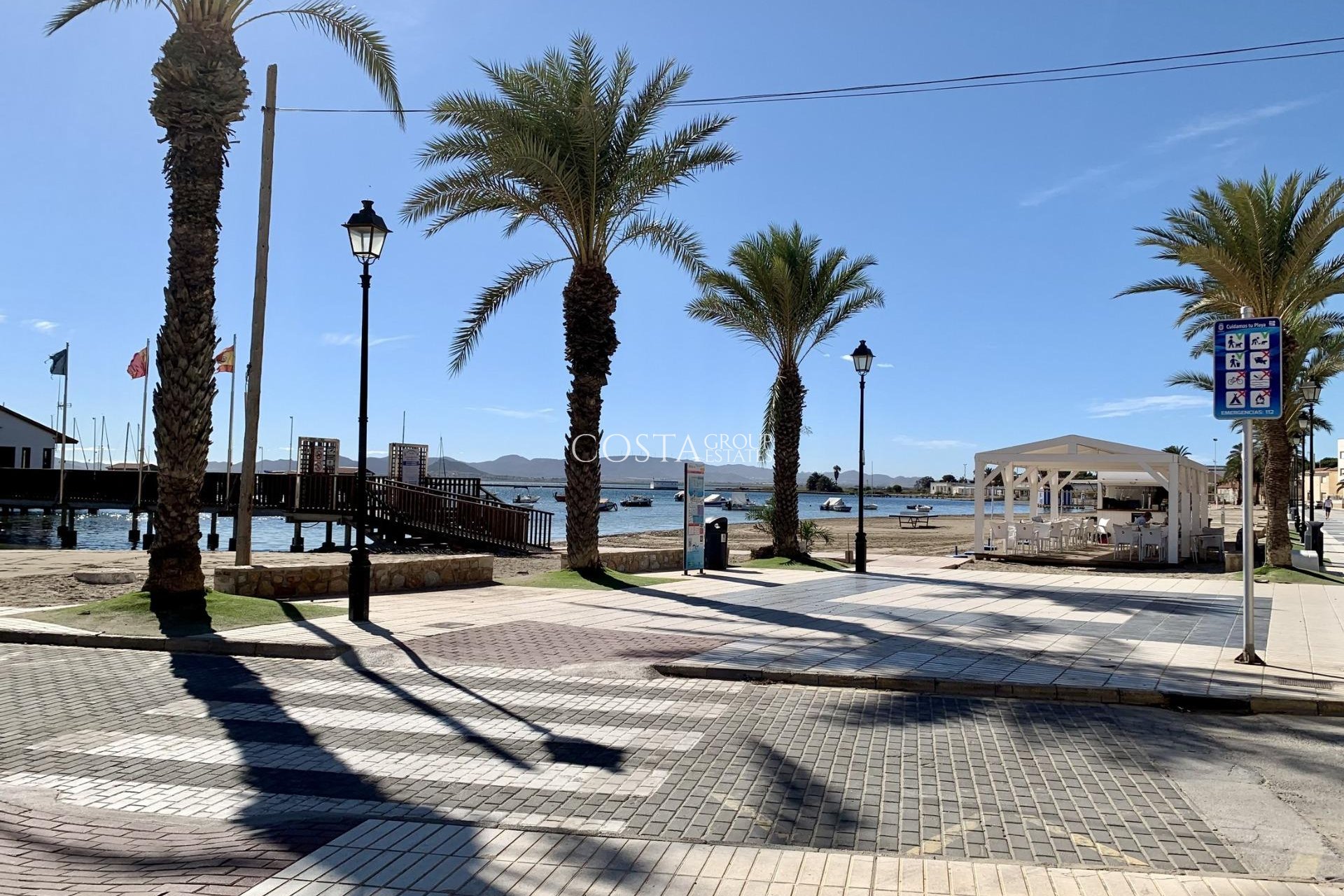 Nowy budynek - Willa -
Los Alcazares - Playa la Atascadera