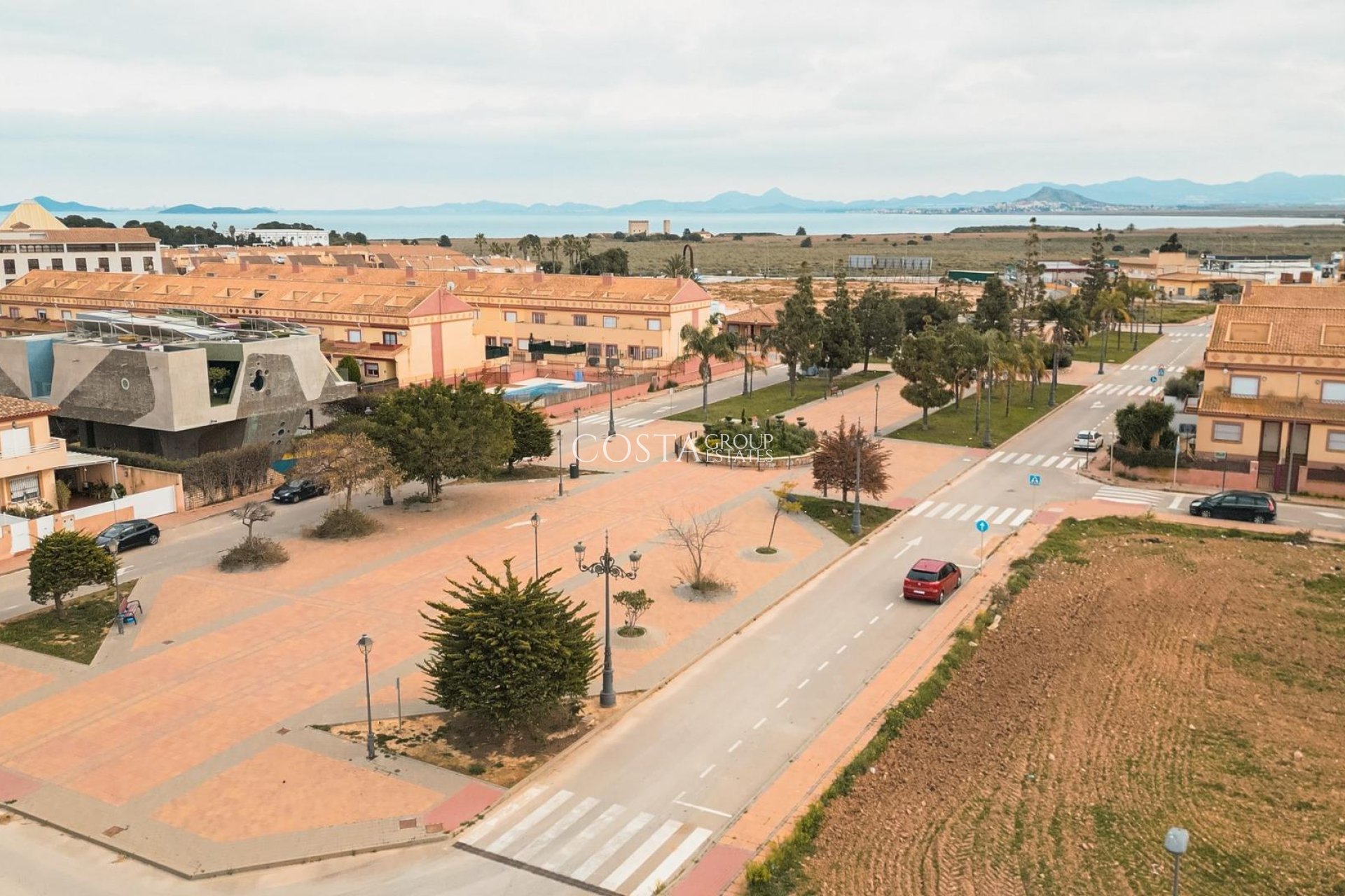 Nowy budynek - Willa -
Los Alcazares - Torre del Rame
