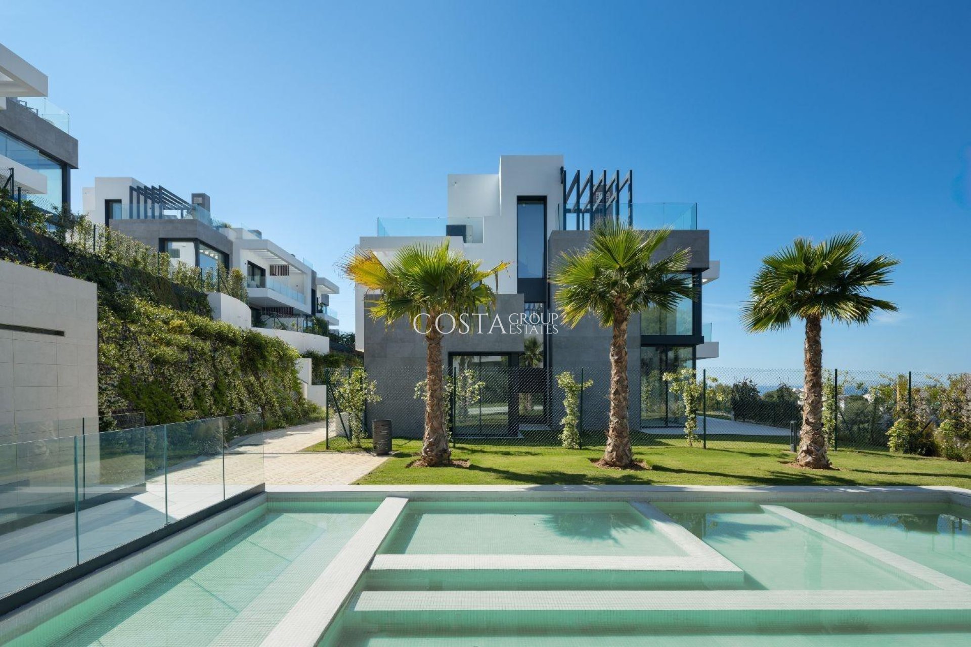 Nowy budynek - Willa -
Marbella - Rio Real Golf