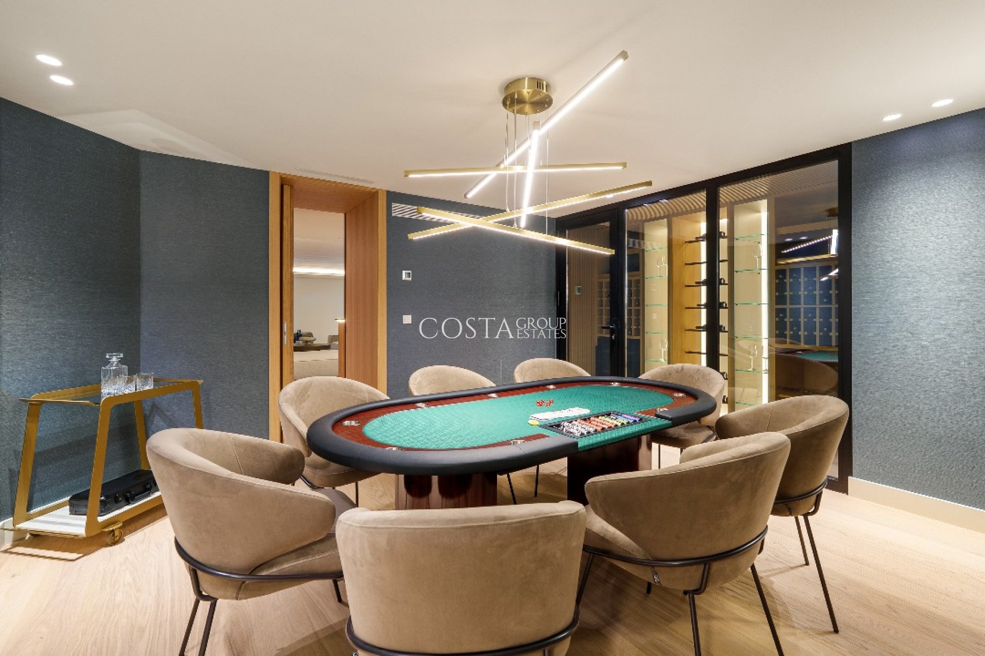 Nowy budynek - Willa -
Marbella