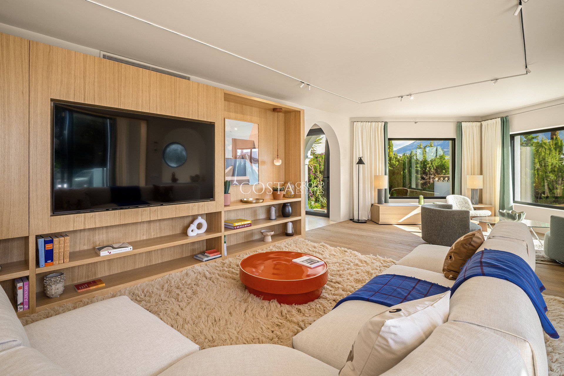 Nowy budynek - Willa -
Marbella