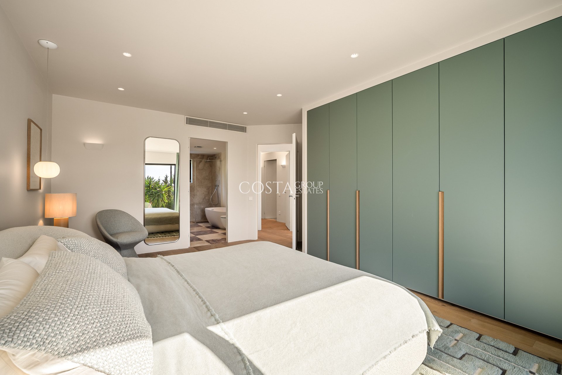 Nowy budynek - Willa -
Marbella