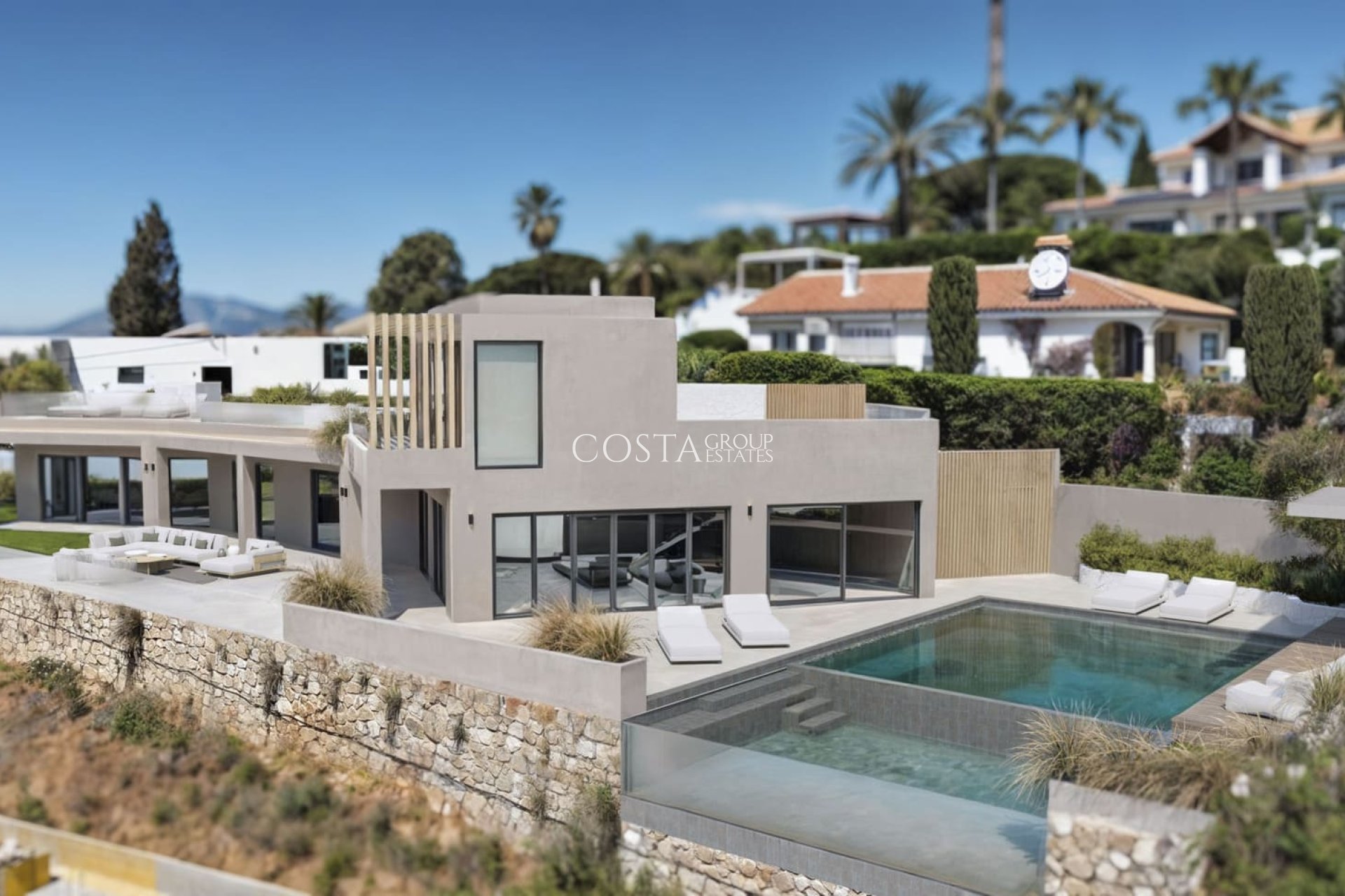 Nowy budynek - Willa -
Marbella