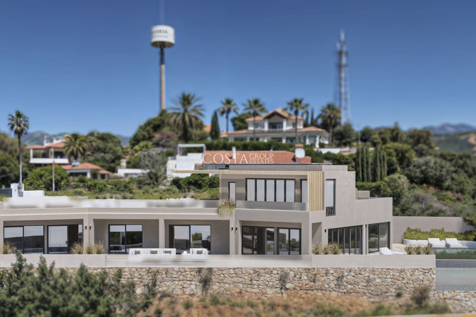 Nowy budynek - Willa -
Marbella