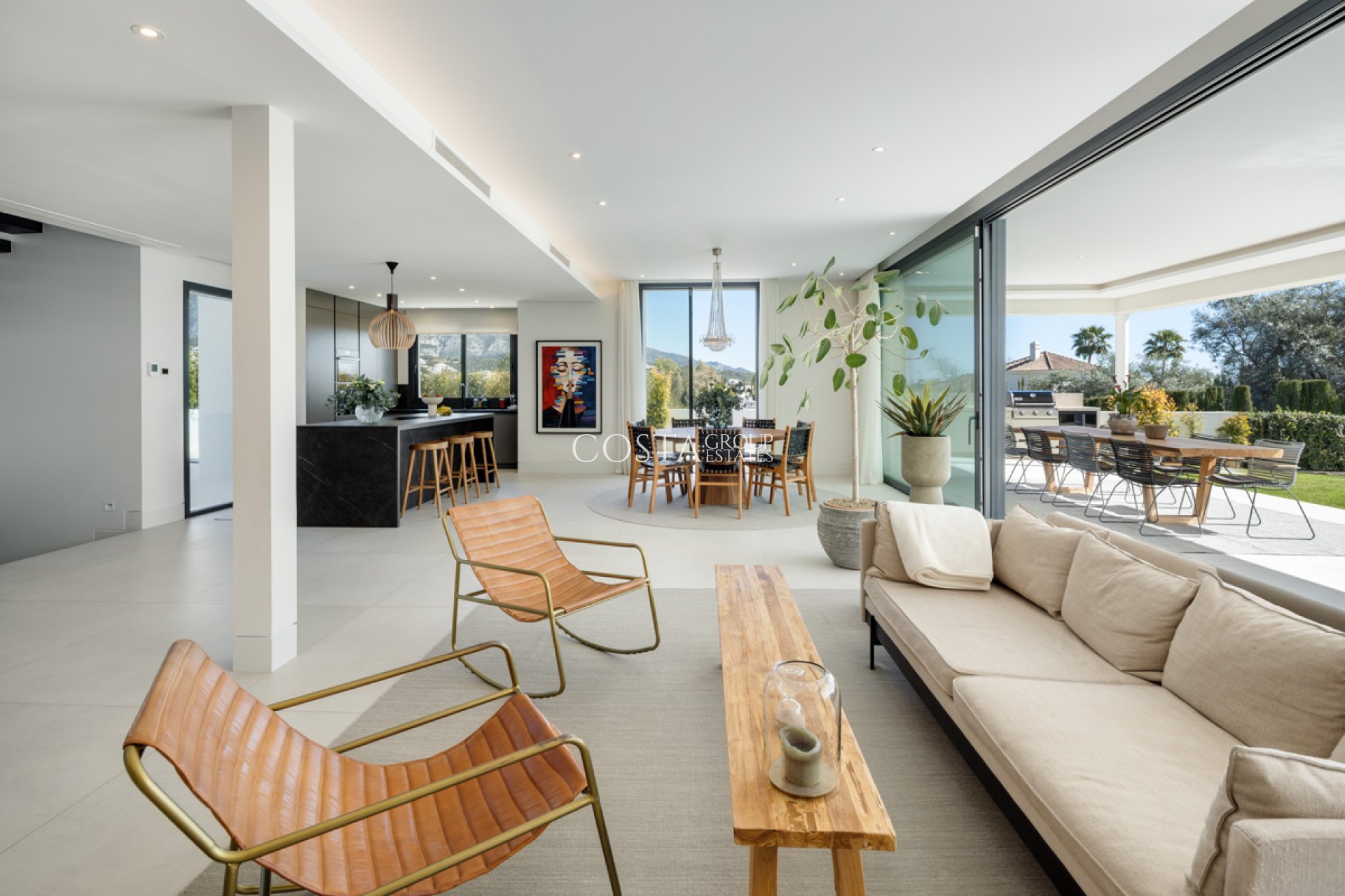 Nowy budynek - Willa -
Marbella