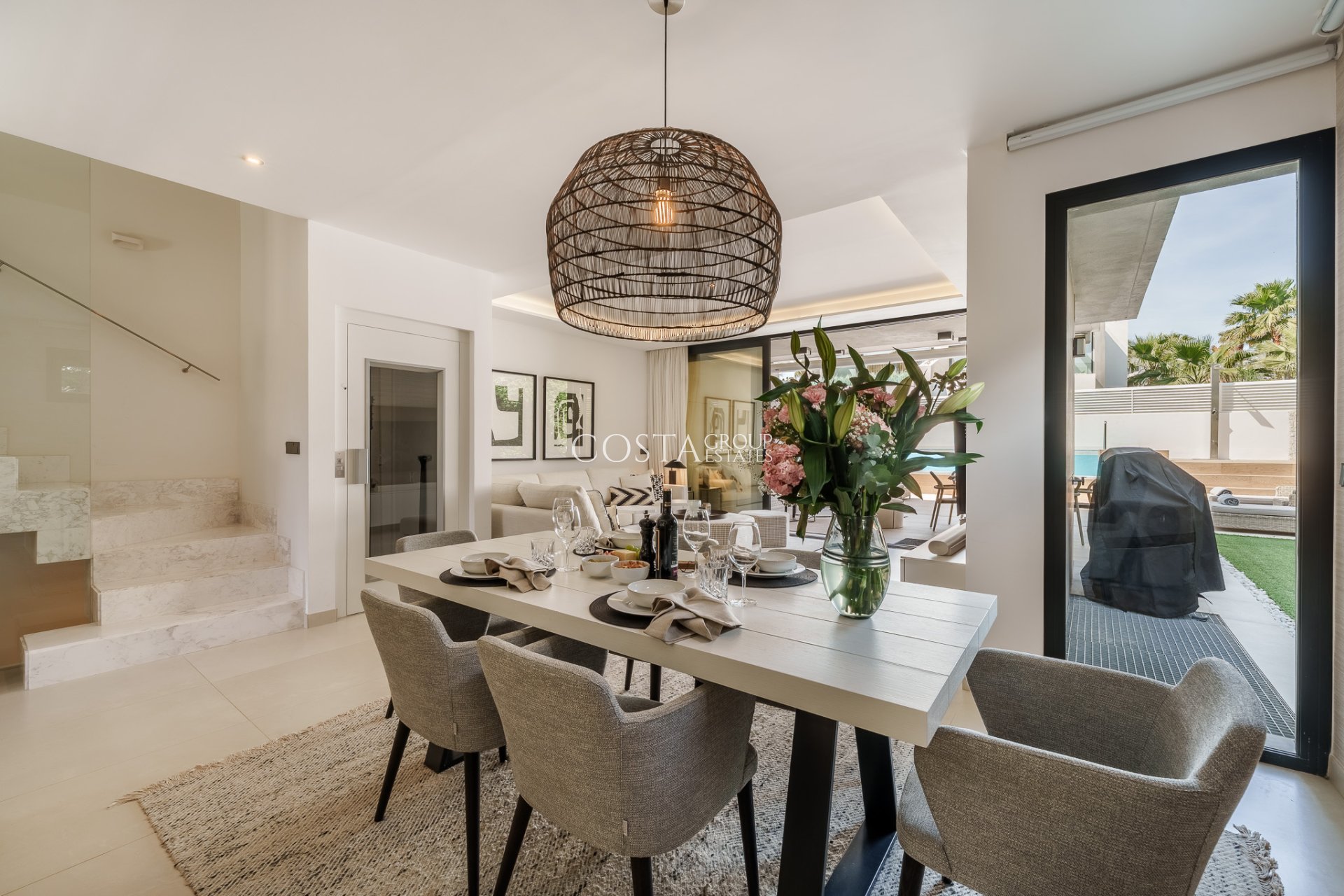 Nowy budynek - Willa -
Marbella