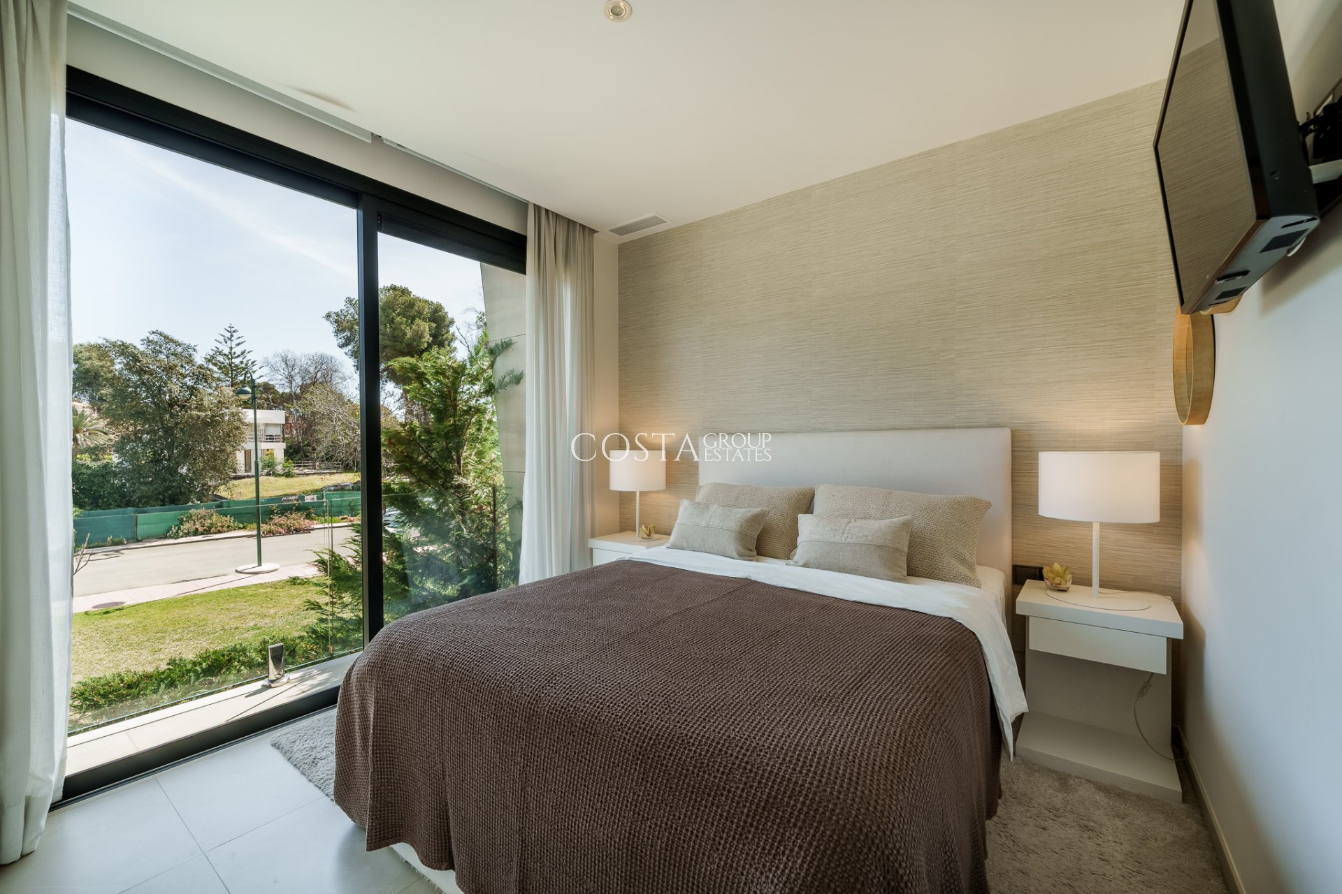 Nowy budynek - Willa -
Marbella