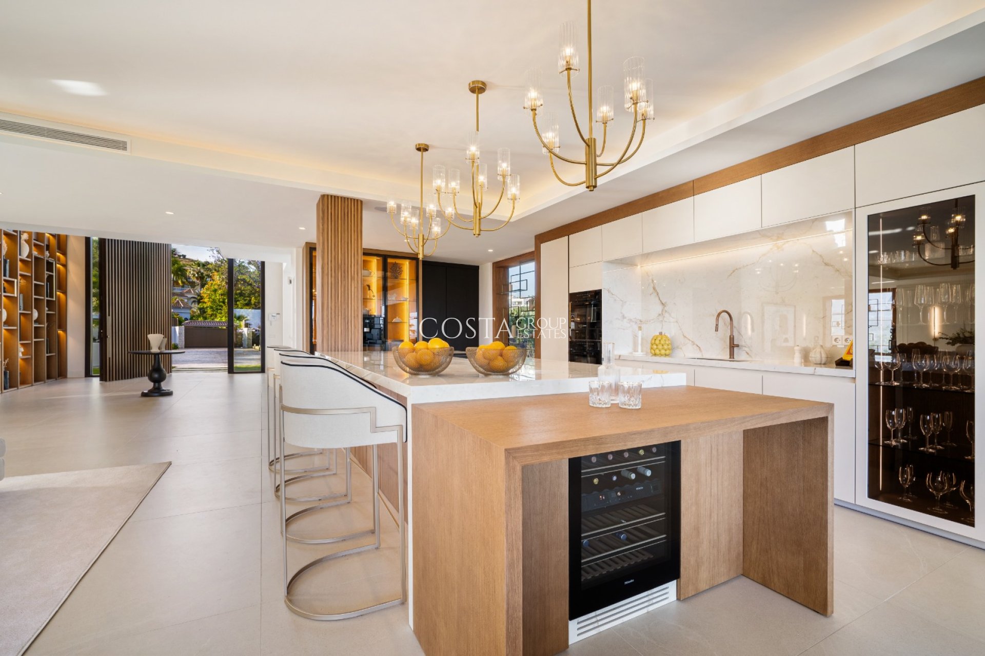 Nowy budynek - Willa -
Marbella