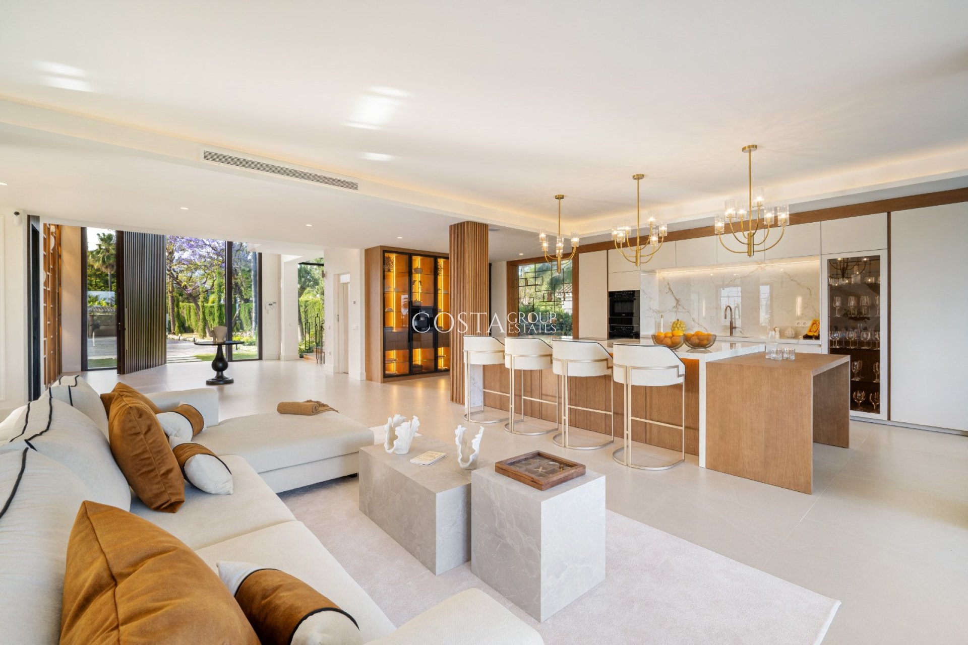 Nowy budynek - Willa -
Marbella