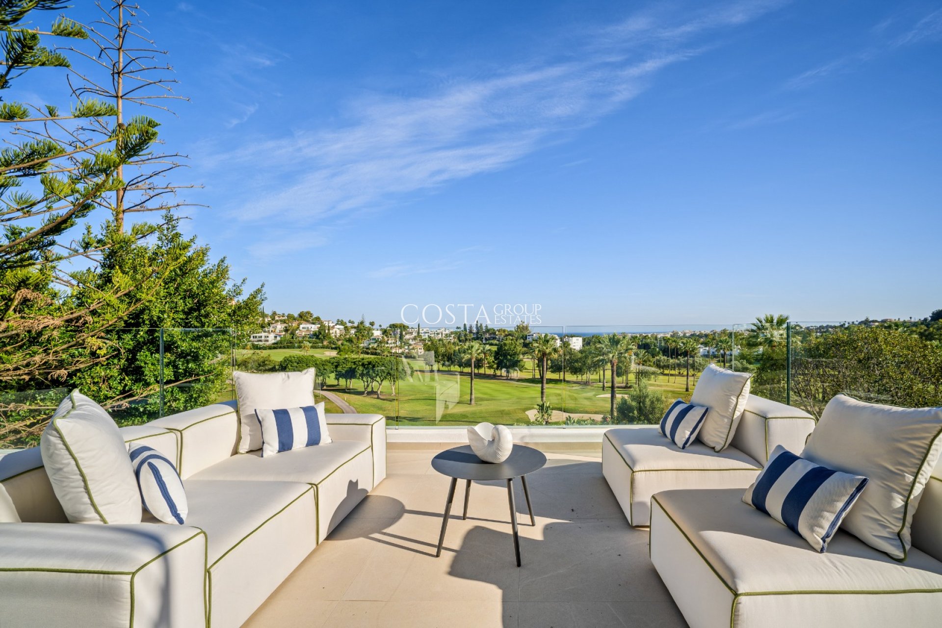 Nowy budynek - Willa -
Marbella