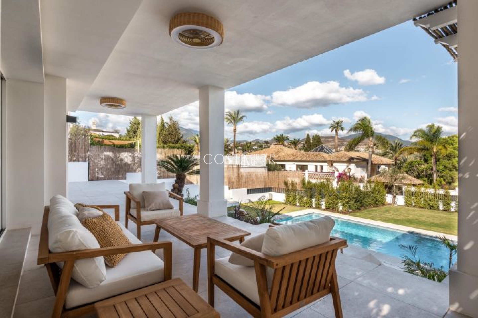 Nowy budynek - Willa -
Marbella