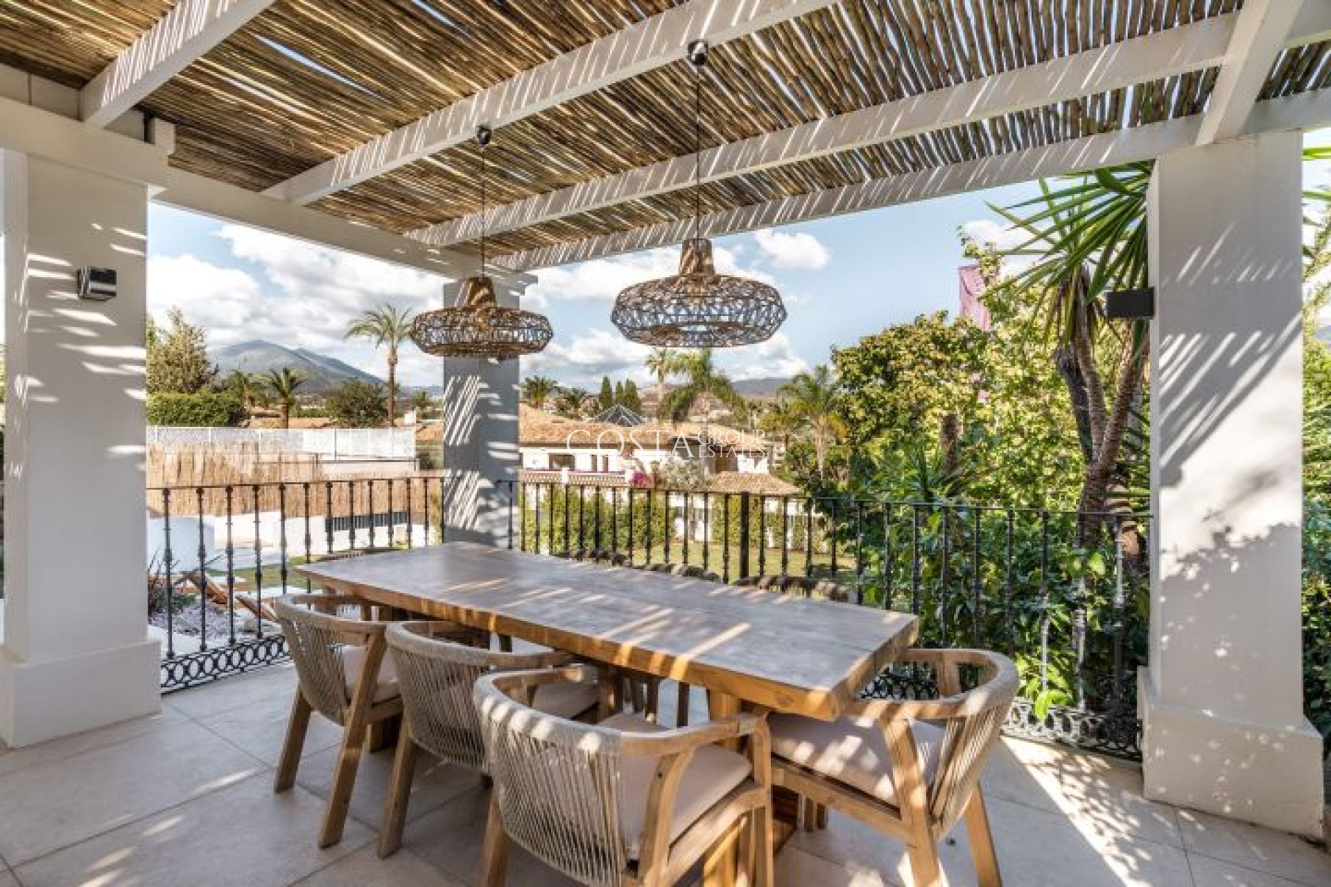 Nowy budynek - Willa -
Marbella