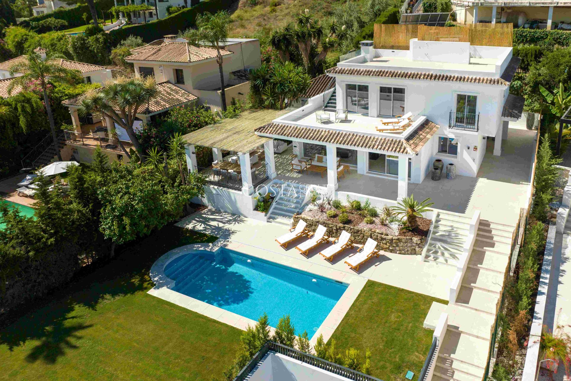 Nowy budynek - Willa -
Marbella