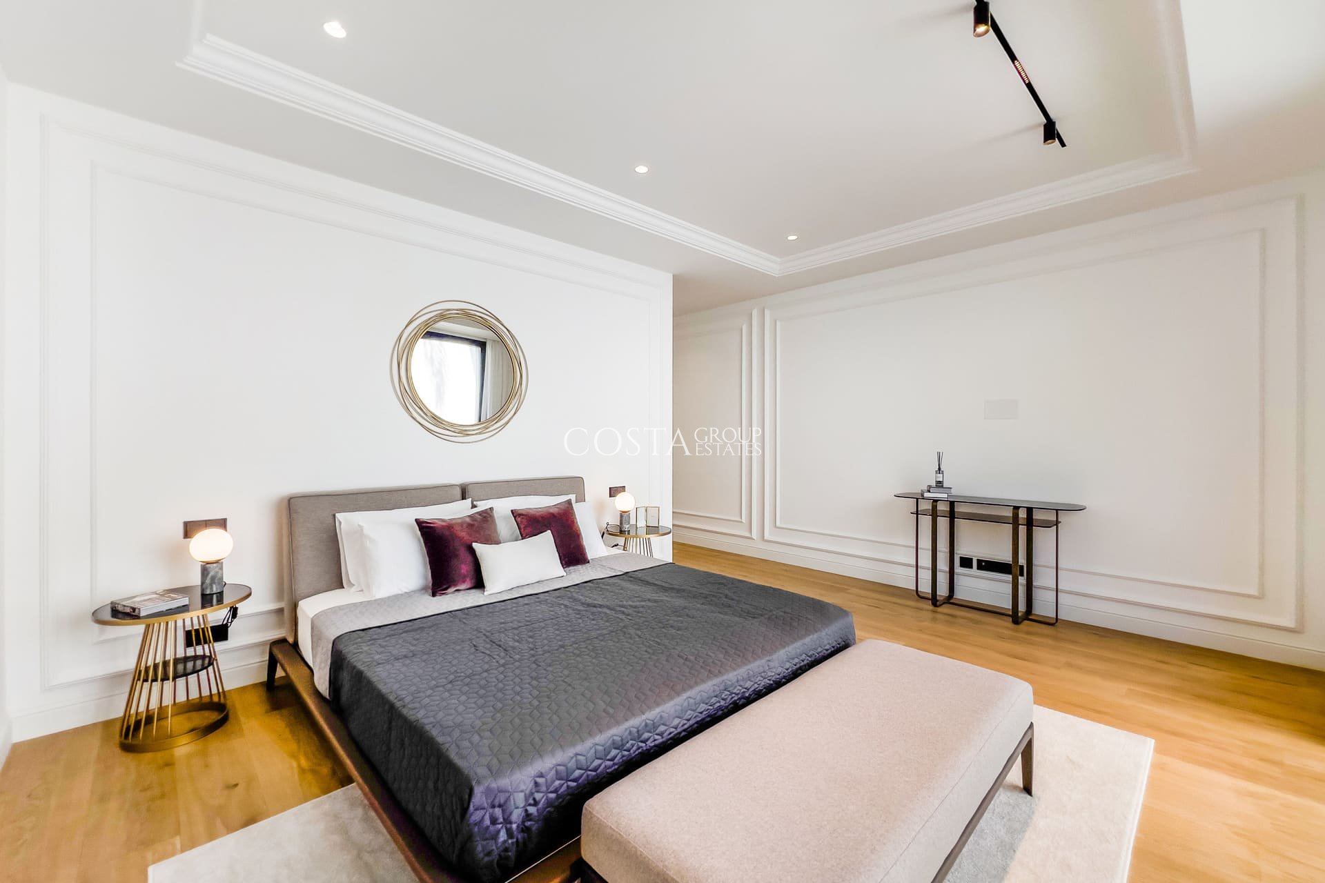 Nowy budynek - Willa -
Marbella