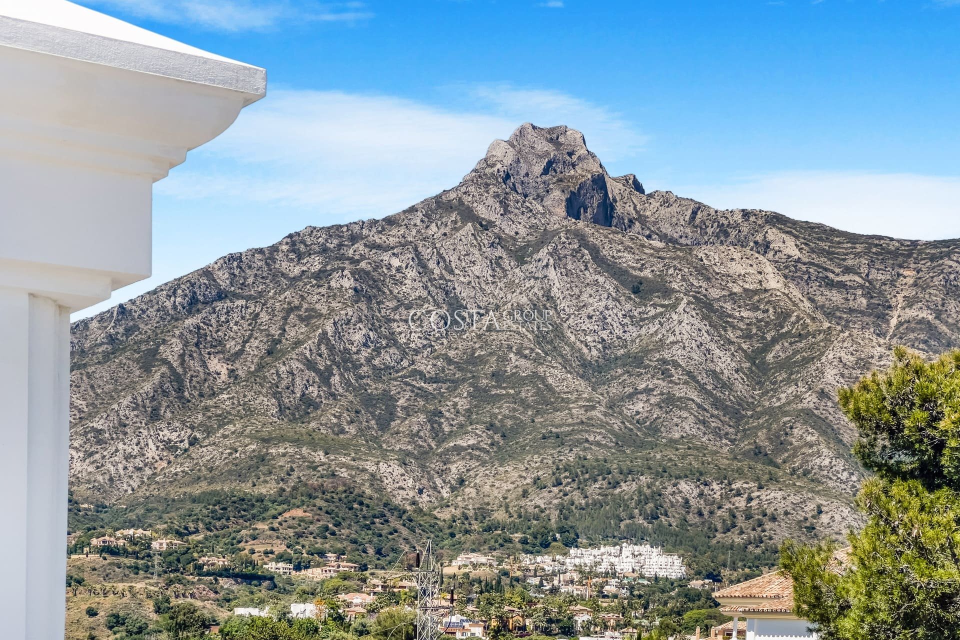 Nowy budynek - Willa -
Marbella