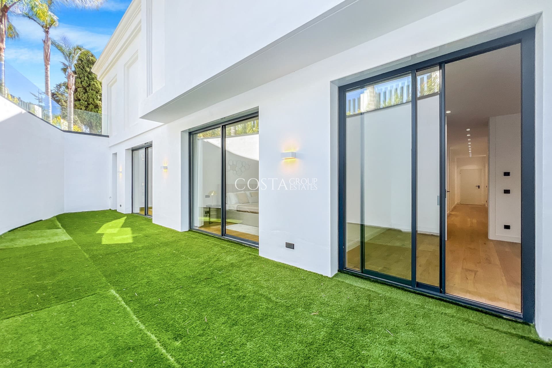 Nowy budynek - Willa -
Marbella