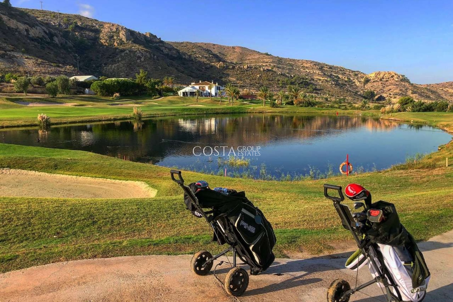 Nowy budynek - Willa -
Monforte del Cid