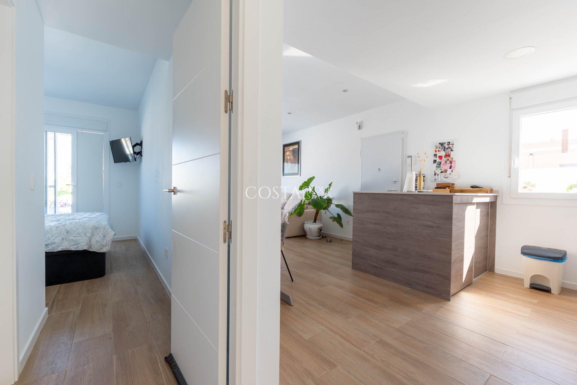 Nowy budynek - Willa -
Murcia