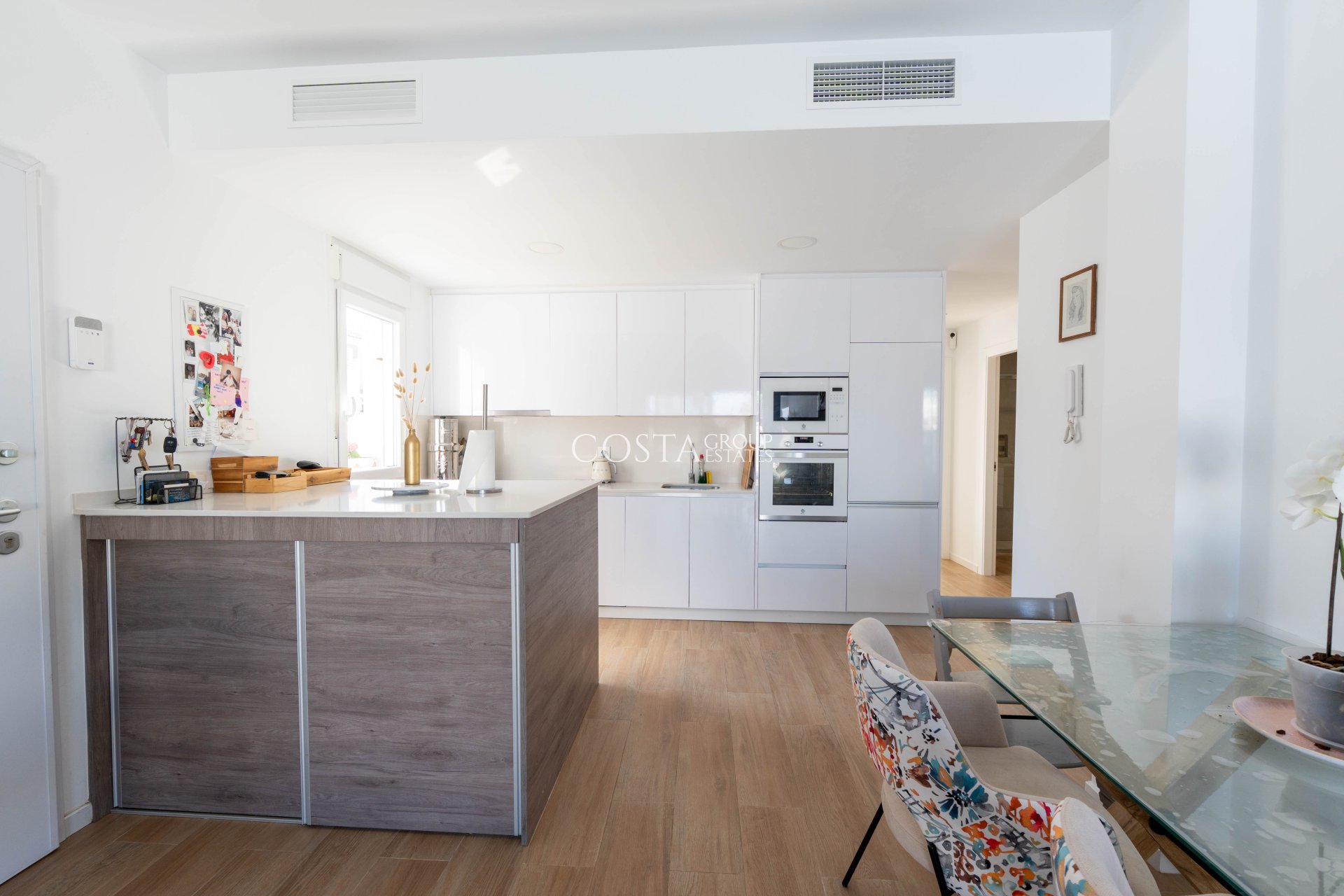 Nowy budynek - Willa -
Murcia