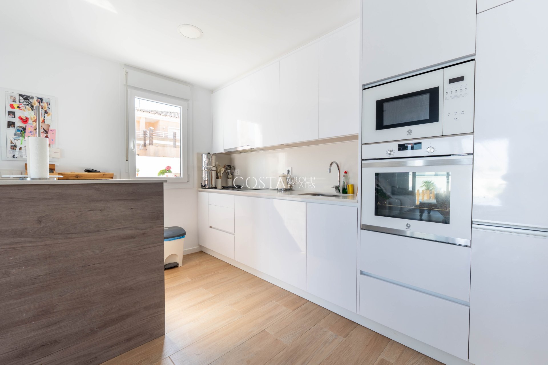 Nowy budynek - Willa -
Murcia