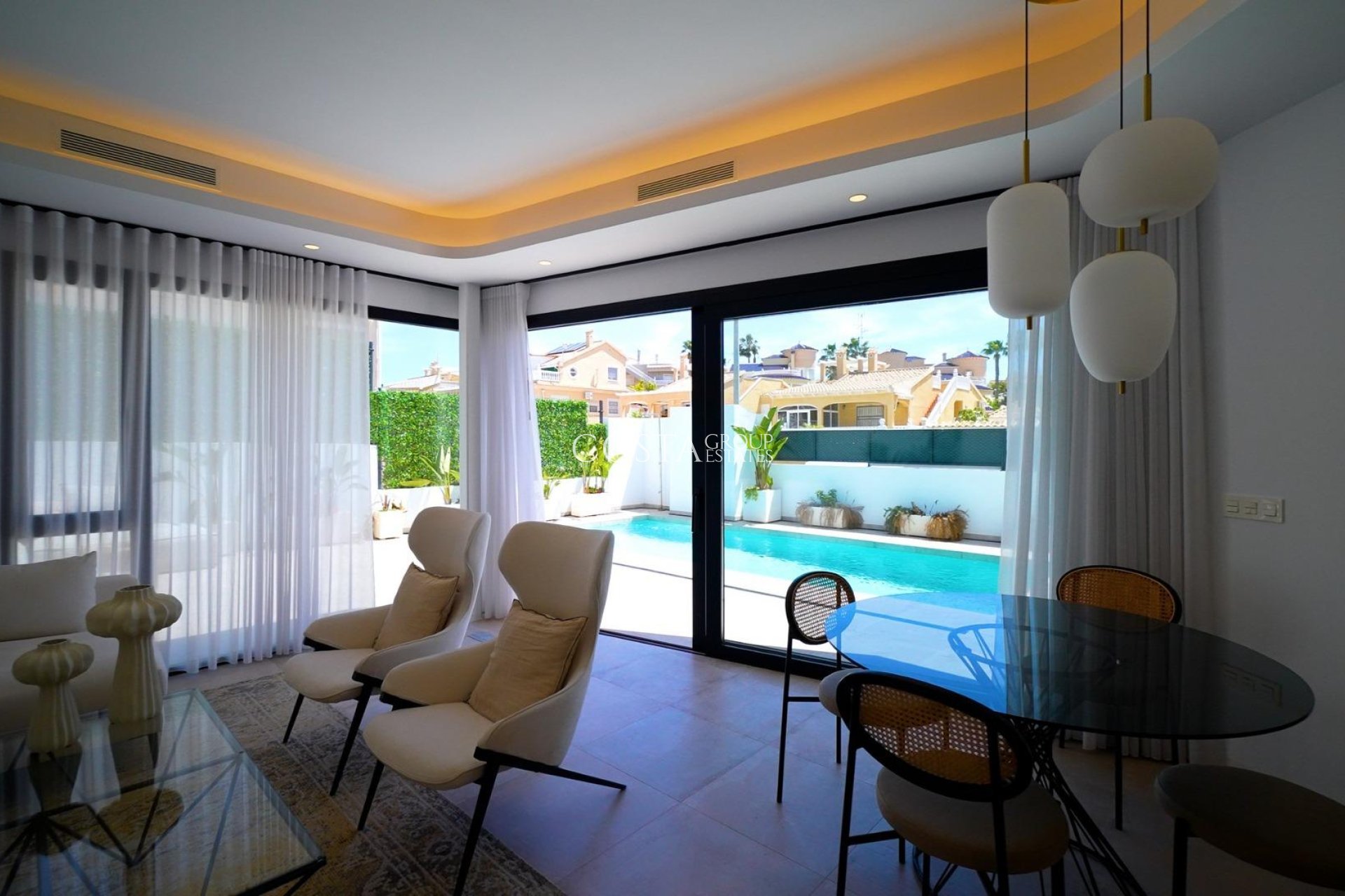 Nowy budynek - Willa -
Orihuela Costa - Los Altos